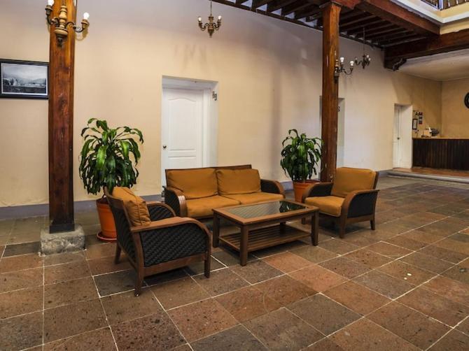 Hotel Casa Blanca Эль-Оро-де-Идальго Экстерьер фото