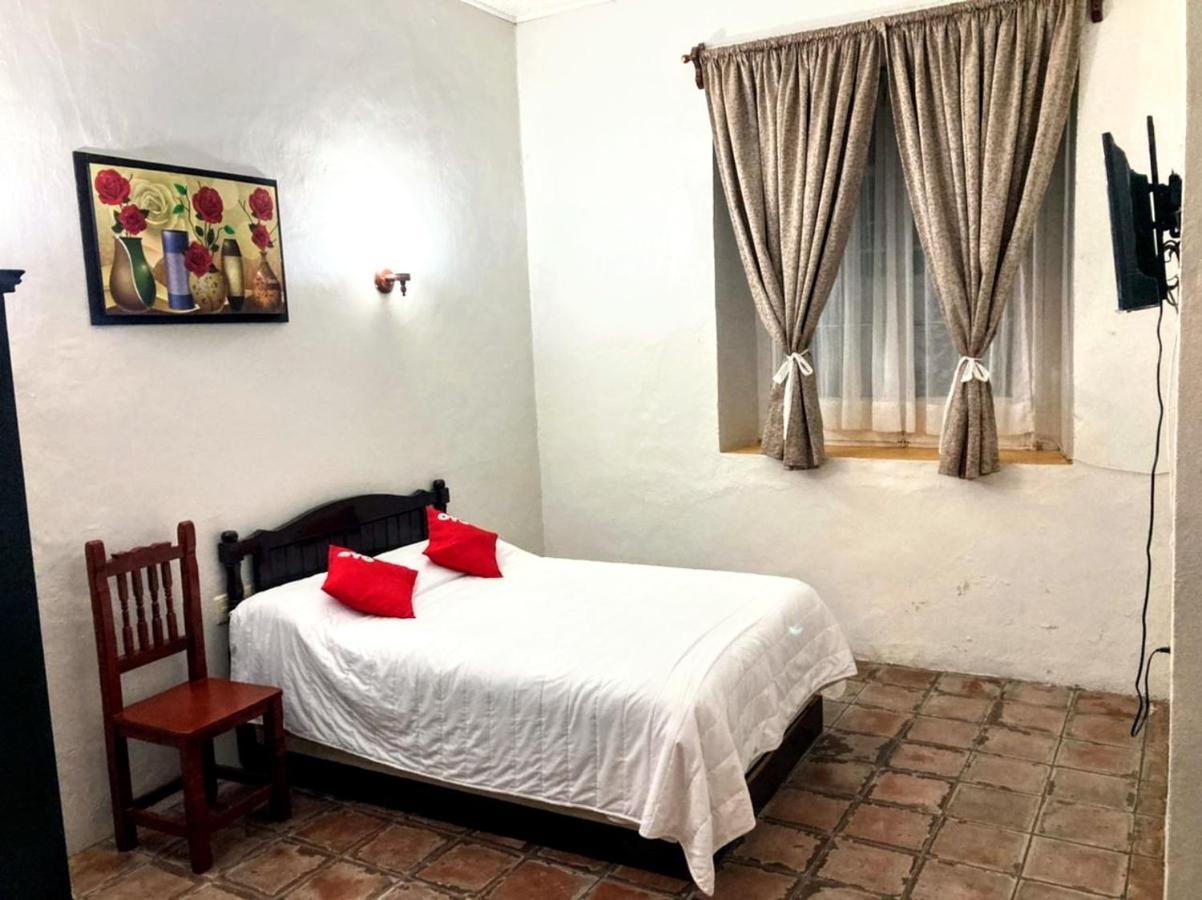 Hotel Casa Blanca Эль-Оро-де-Идальго Экстерьер фото